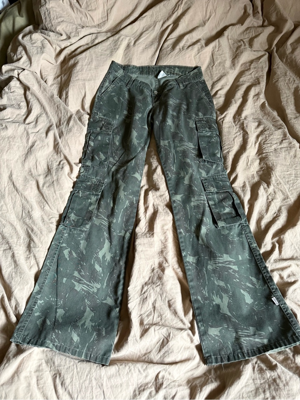 Dorina flared camo cargos - wmns 5